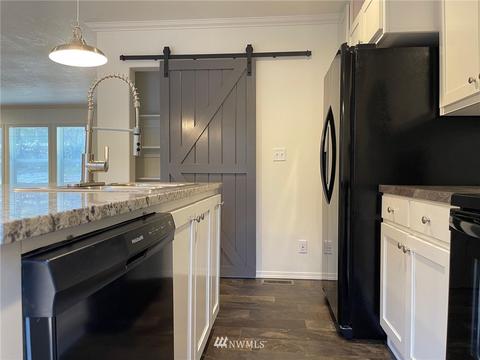 813 Tipsoo Loop S, Rainier, WA 98576 photo 8