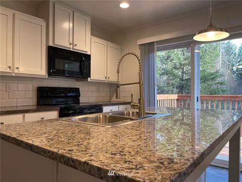 813 Tipsoo Loop S, Rainier, WA 98576 photo 4