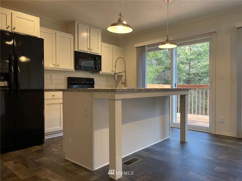 813 Tipsoo Loop S, Rainier, WA 98576 photo 5