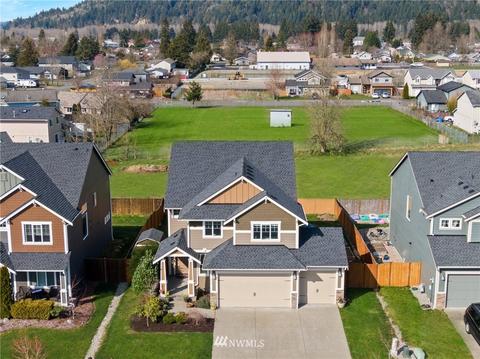 215 Balmer St SW, Orting, WA 98360 photo 3