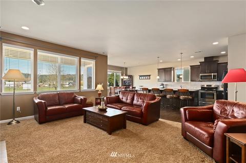 215 Balmer St SW, Orting, WA 98360 photo 4
