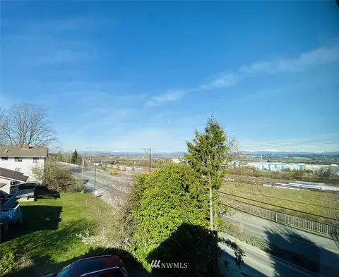 566 E Marine View Dr #A, Everett, WA 98201 photo 23