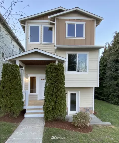 566 E Marine View Dr #A, Everett, WA 98201 photo 1
