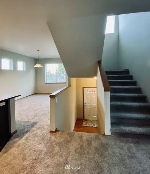 566 E Marine View Dr #A, Everett, WA 98201 photo 10
