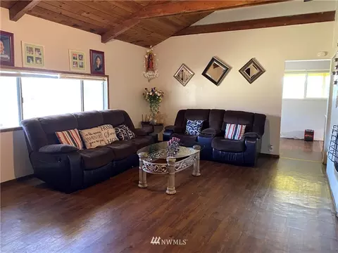 1368 Mt Baker Rd, Eastsound, WA 98245 photo 4