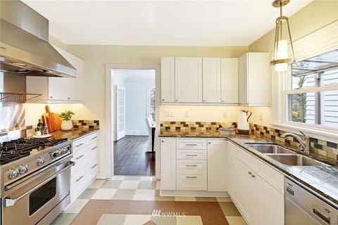 1122 N 77th St, Seattle, WA 98103 photo 13