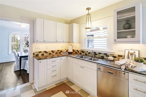 1122 N 77th St, Seattle, WA 98103 photo 11