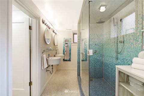 1122 N 77th St, Seattle, WA 98103 photo 20