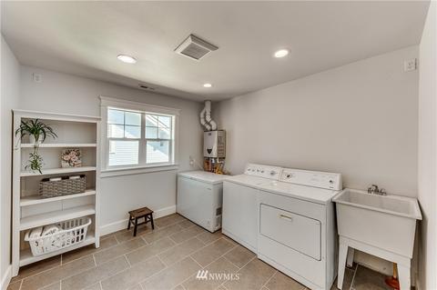1425 Rucker Ave, Everett, WA 98201 photo 27