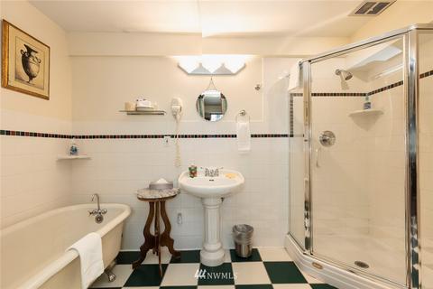 959 Broadway E, Seattle, WA 98102 photo 17