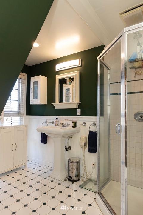 959 Broadway E, Seattle, WA 98102 photo 29