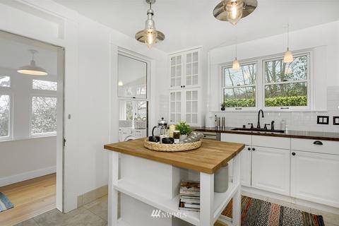 1111 E Hamlin St, Seattle, WA 98102 photo 11