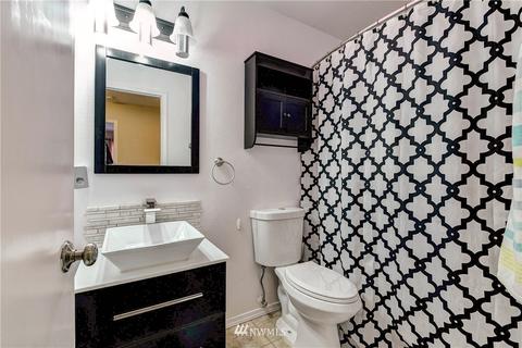 8932 W Mall Dr, Everett, WA 98208 photo 17
