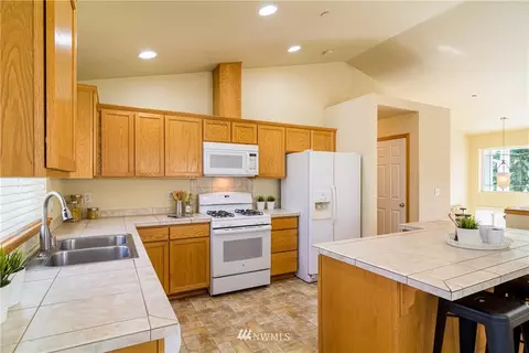 7432 Upper Ridge Rd, Everett, WA 98203 photo 9