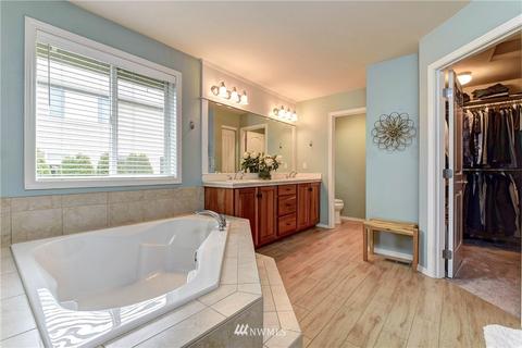 18805 35th Dr SE, Bothell, WA 98012 photo 22