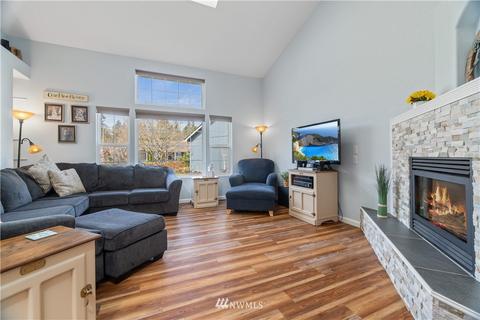 1252 Devon Loop NE, Olympia, WA 98506 photo 4