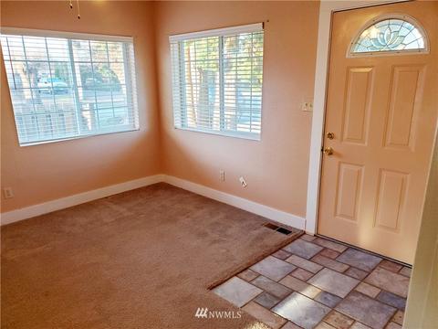 1805 Loraine St, Enumclaw, WA 98022 photo 2