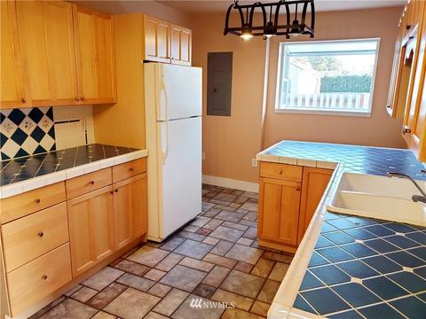 1805 Loraine St, Enumclaw, WA 98022 photo 4