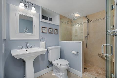 2268 E Howe St, Seattle, WA 98122 photo 22