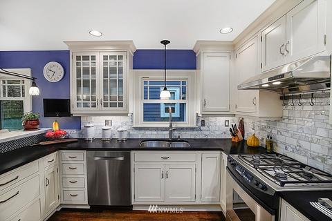 2268 E Howe St, Seattle, WA 98122 photo 14