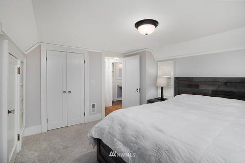 2268 E Howe St, Seattle, WA 98122 photo 25