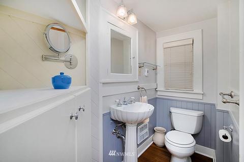 2268 E Howe St, Seattle, WA 98122 photo 27