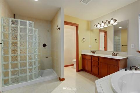 203 161st Pl SE, Bothell, WA 98012 photo 18