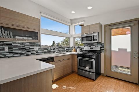1538 Sturgus Ave S, Seattle, WA 98144 photo 3