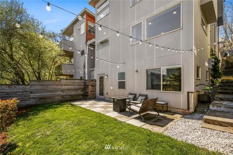 1538 Sturgus Ave S, Seattle, WA 98144 photo 1