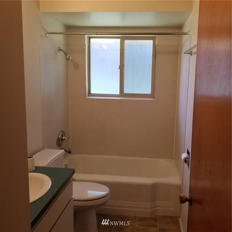 8921 Corbin Dr, Everett, WA 98204 photo 4