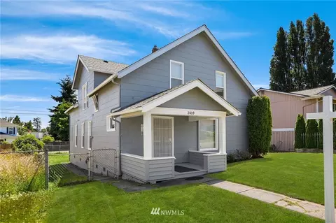 2009 Rockefeller Ave, Everett, WA 98201 photo 2