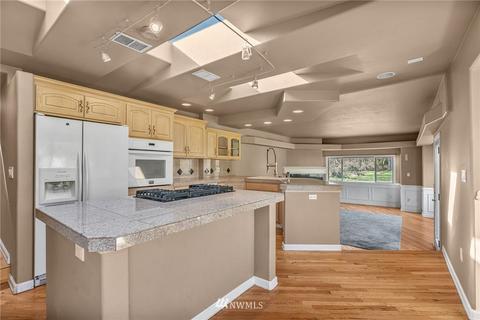 7104 Beverly Ln, Everett, WA 98203 photo 10