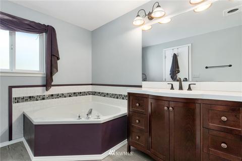927 366th St E, Roy, WA 98580 photo 16