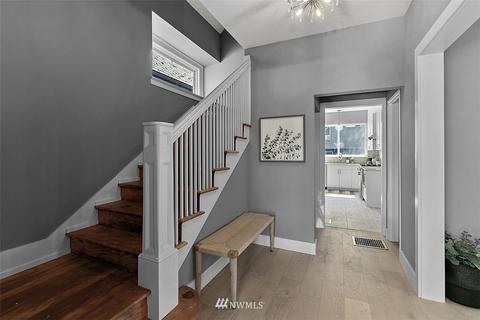 2009 E John St, Seattle, WA 98112 photo 2