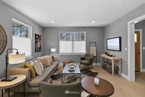 2009 E John St, Seattle, WA 98112 photo 4