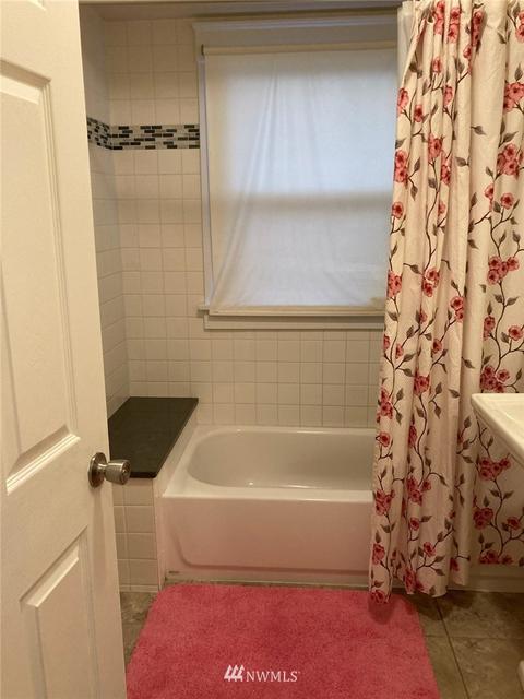 544 Methow St, Wenatchee, WA 98801 photo 2
