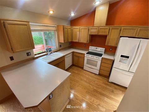 8714 201st St E, Spanaway, WA 98387 photo 4