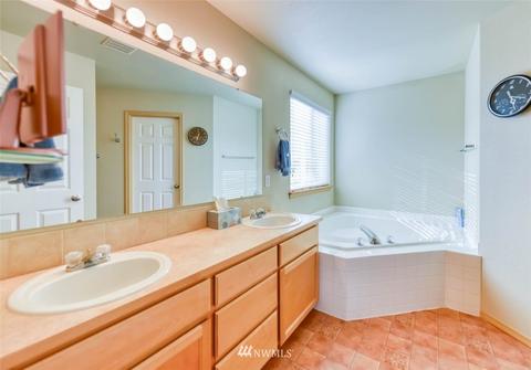 224 Michell Ln NE, Orting, WA 98360 photo 15