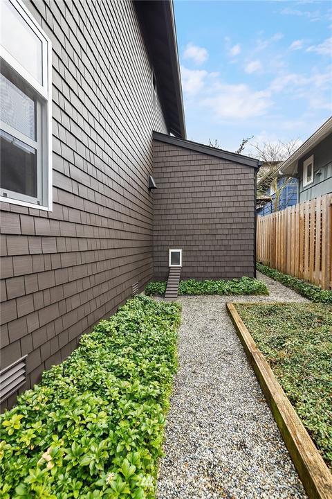 329 30th Ave E, Seattle, WA 98112 photo 28