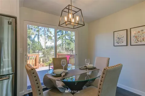 8828 NE 203rd Pl, Bothell, WA 98011 photo 5