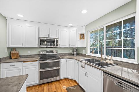 906 E Glen Oaks Dr, Spanaway, WA 98387 photo 6