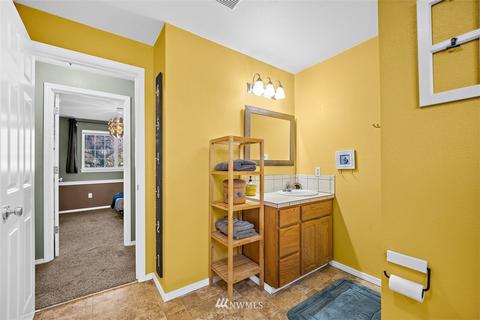 906 E Glen Oaks Dr, Spanaway, WA 98387 photo 22