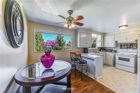 319 Pine St, Edmonds, WA 98020 photo 6