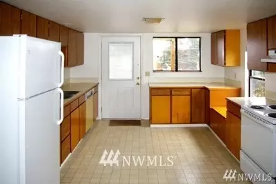 211 E 3rd St, Aberdeen, WA 98520 photo 22