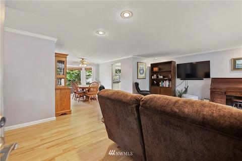 10918 30th Dr SE, Everett, WA 98208 photo 3