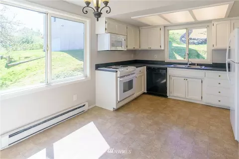 5203 S 4th Ave, Everett, WA 98203 photo 6