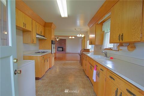 1186 Florence St, Enumclaw, WA 98022 photo 6