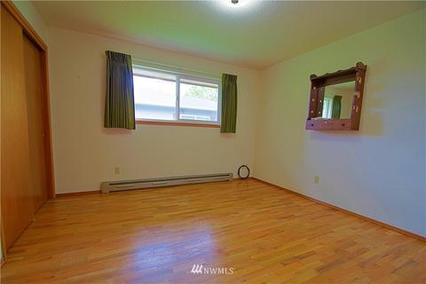 1186 Florence St, Enumclaw, WA 98022 photo 9
