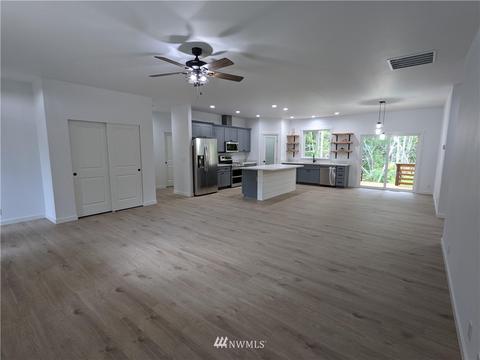 911 Tipsoo Loop N, Rainier, WA 98576 photo 4