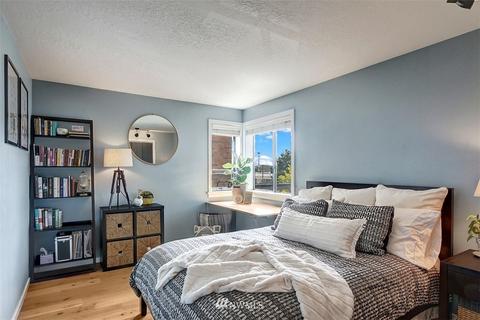 2327 Yale Ave E #E, Seattle, WA 98102 photo 14
